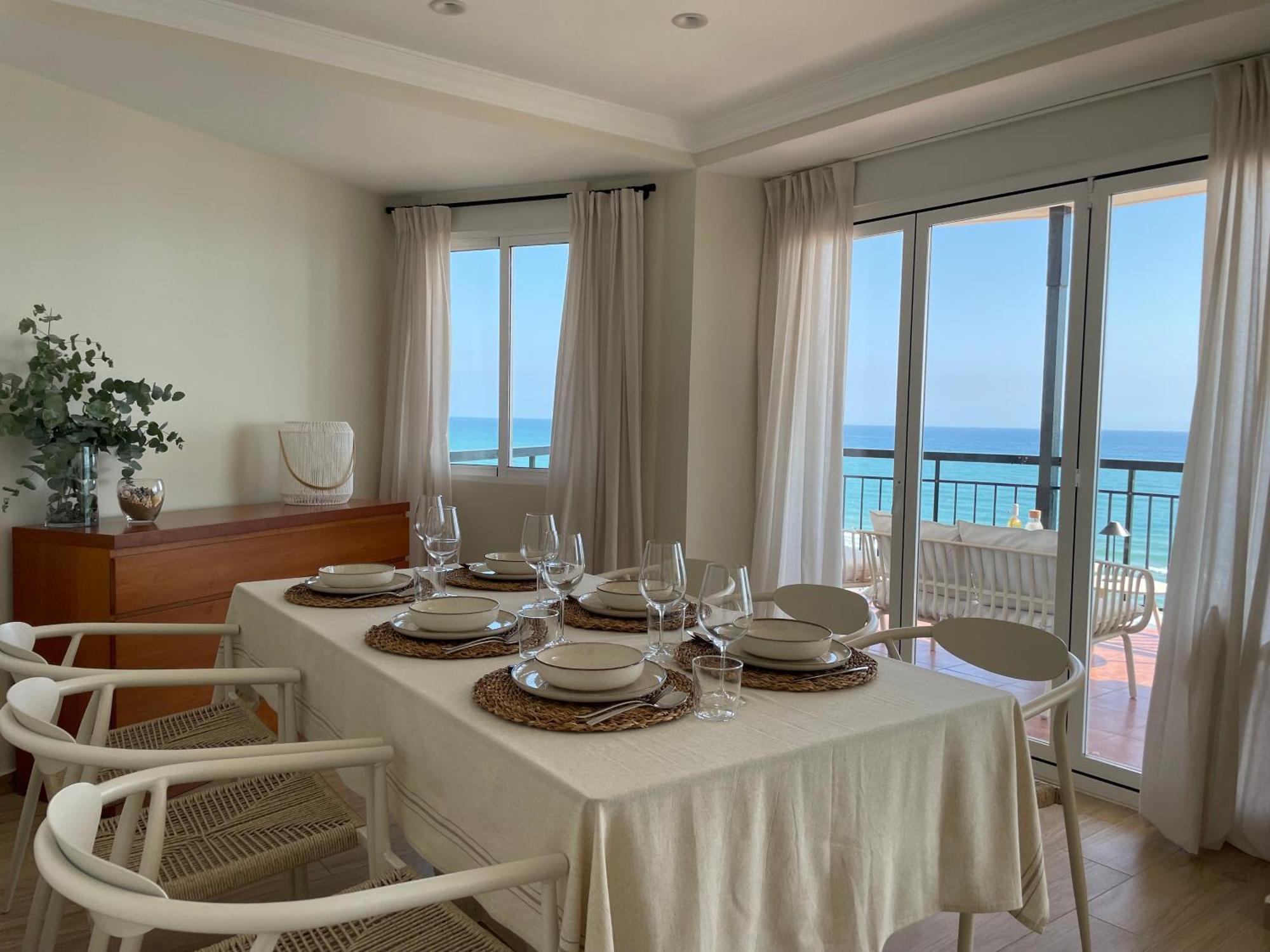 Boutique - Presidente - Premium En Primera Linea De Playa Gandia